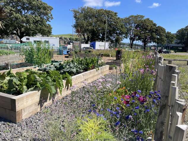 Gateway Garden.jpg Gateway Garden.jpg